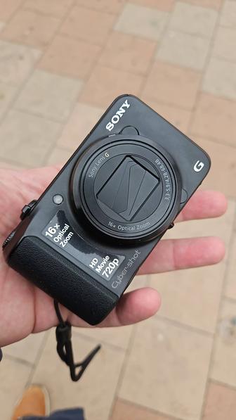 Цифровой фотоаппарат Sony Cuber-shot
