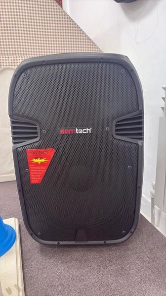 Аппаратура колонка и микрофон