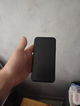 Продам айфон 11