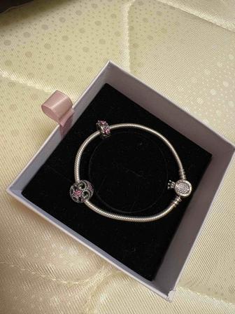 Браслет Pandora с шармами LUCENTE