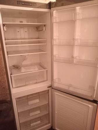 Холодильник двухкамерный