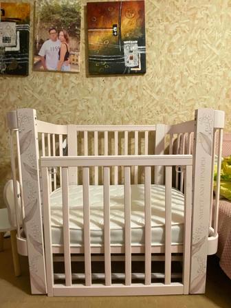 Манежка (приставная к кровати)