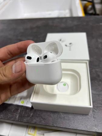 AirPods акция