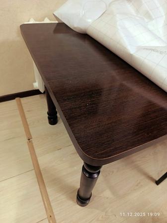 Стол дерево