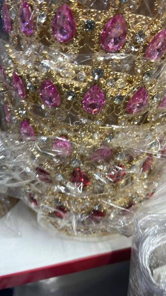 Продам короны для торта