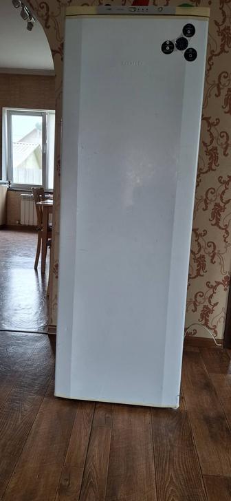 Продам морозильник