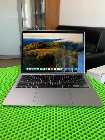 MacBook Air 13 2020 с коробкой. Рассрочка есть!