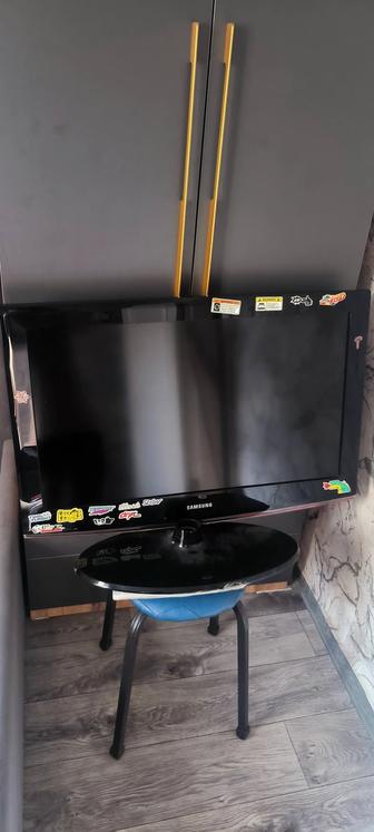 Продам телевизор samsung