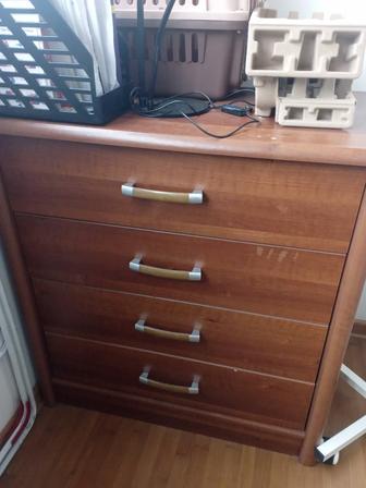 Продается комод(маленький шкаф)