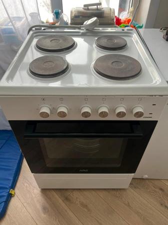 Продам электрическую плиту