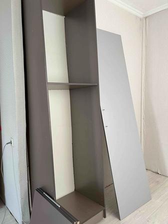 Срочно продаю шкаф пенал