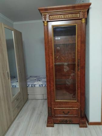 Продам шкаф-сервант