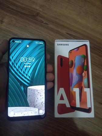 Samsung Galaxy A11 с коробкой состояния как новая