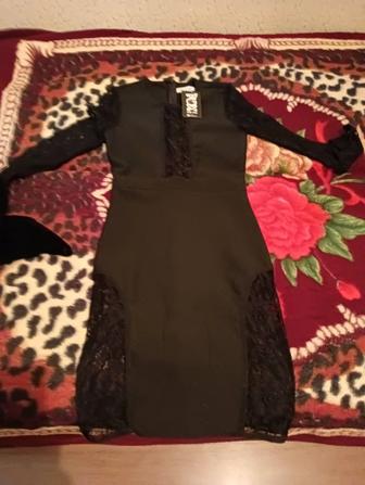 Продам девочковые платья и джинсы