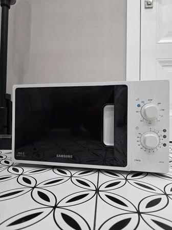 Микроволновая печь Samsung GW712AR