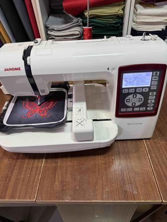 Продаю вышивальную машинку Janome Memory Craft 230E