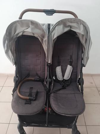 Коляска для двойни