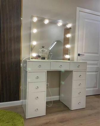 ПРОДАМ Визаж стол