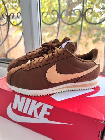 Nike Cortez