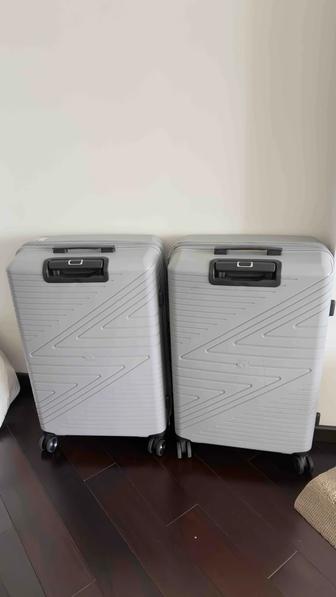Продам чемоданы