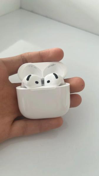 AirPods 4