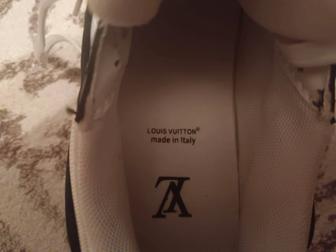 Продам кроссовки LV