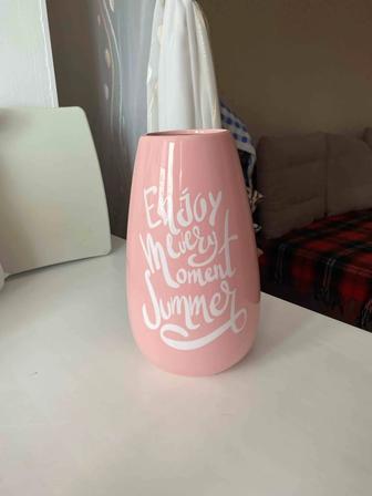 Розовая ваза