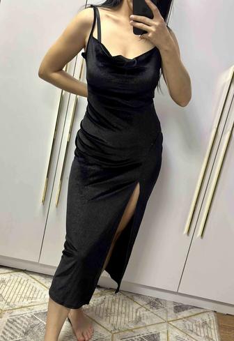 Платья вечерние