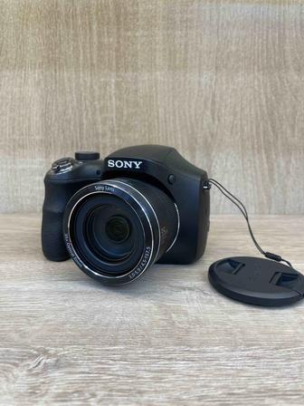 Цифровой фотоаппарат Sony DSC-H300 идеально подходит для любителей и начин