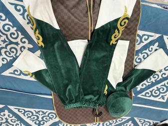 Срочно Продам казахскую национальную костьюм тройка!