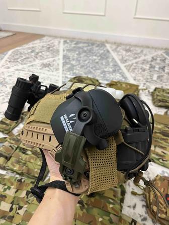 Продам страйкбольный шлем типа FAST