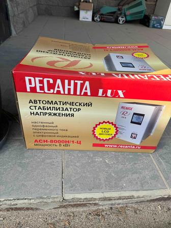 Стабилизатор напряжения серии LUX РЕСАНТА
ACH-8000H/1-ц релейного типа