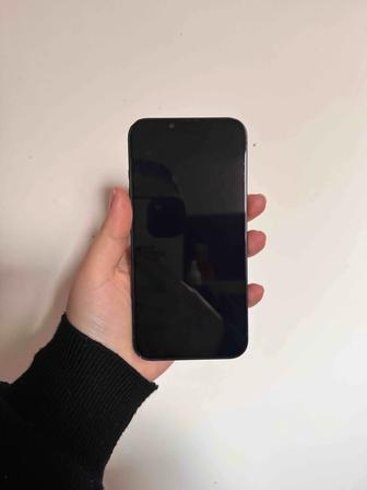 Продам 13 айфон