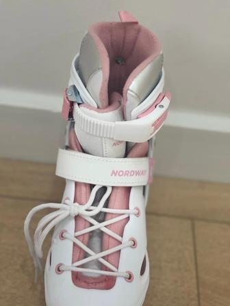 Продам коньки фигурные