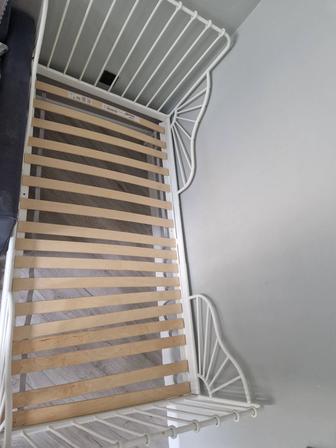 Срочно продам кровать детский