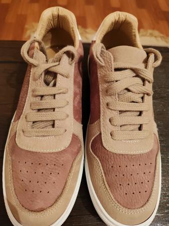 Кроссовки кожаные женские