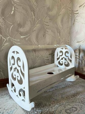 Бесік (колыбель) сатылады