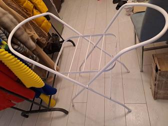 Подставка под ванночку