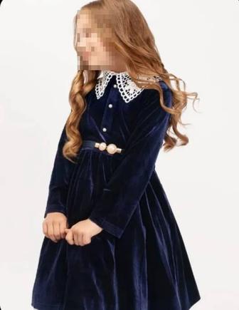 Продам платье девоч велюровое идеально как школьная форма практически новое