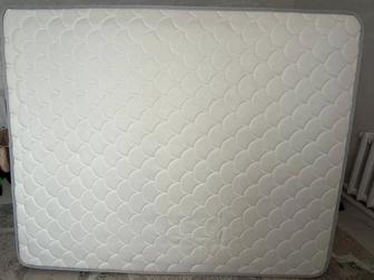 Продам матрас размер 2 на 1.6