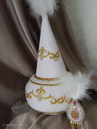 Тойбастар. Сырға салу қобдишасы