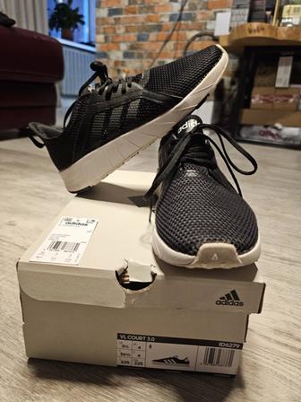 Продам кроссовки женские ADIDAS