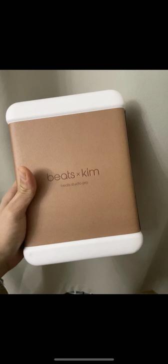 Beats Studio Pro Kardashian Edition Dune новые, оригинал
