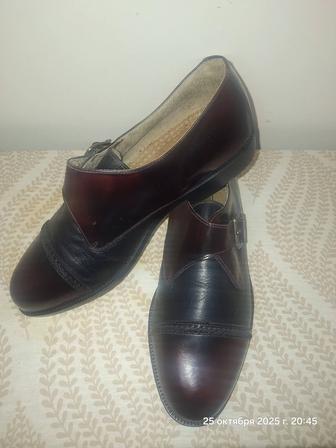 Продам мужские туфли