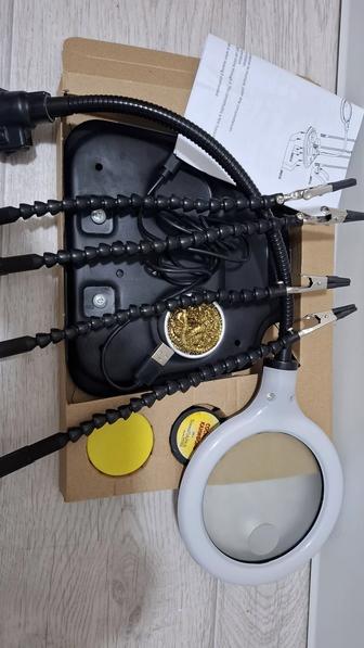 ProsKit SN-396N Держатель плат со стеклянной лупой с LED-подсветкой