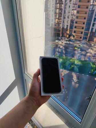 iPhone 13 Silver Телефон продам iPhone