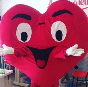 Аниматор огромное сердечко