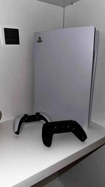 Продаю игровую консоль PS5