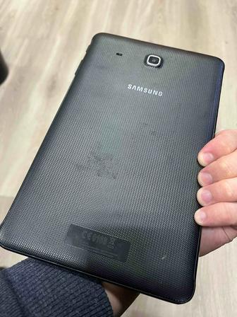 Проадаю планшет Samsung Tab E