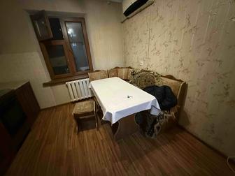 Кухонный стол